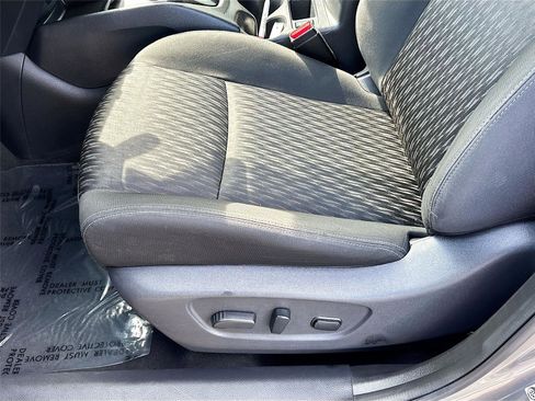 Used 2020 Nissan Rogue SV FWD image 18