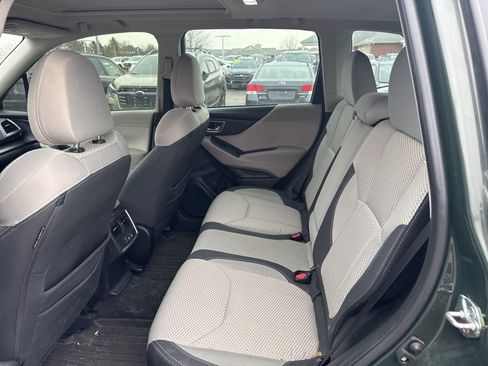 Used 2023 Subaru Forester Premium image 15