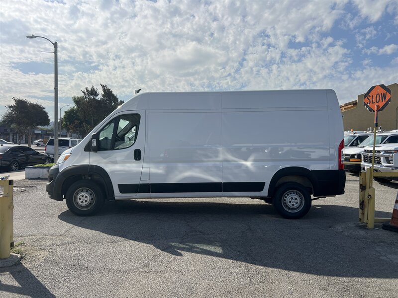 Used 2025 RAM ProMaster 3500 w/ Convenience Group FWD image 4