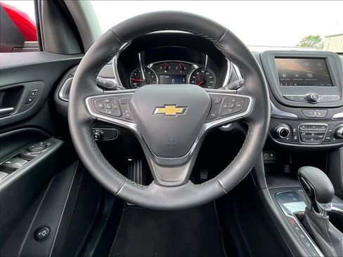 Used 2023 Chevrolet Equinox LT image 17