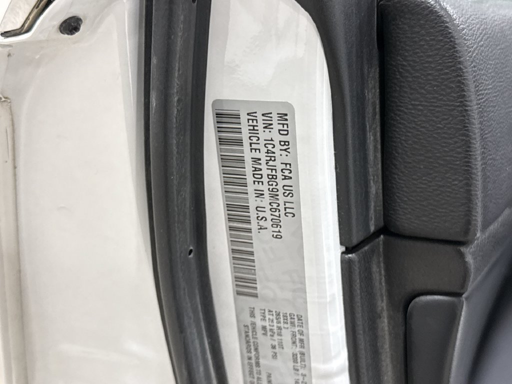 Used 2021 Jeep Grand Cherokee Limited AWD/4WD image 29