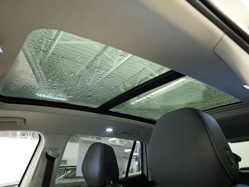 New 2026 Volkswagen Tiguan SE AWD/4WD image 29