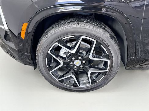 Used 2026 Chevrolet Traverse High Country AWD/4WD image 8