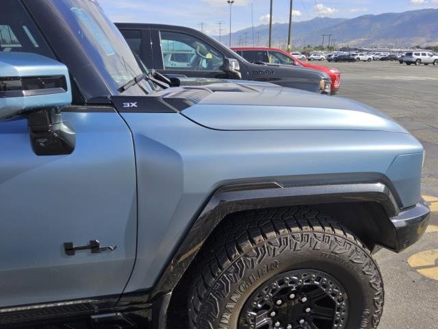 Used 2024 GMC Hummer EV 3X w/ Omega Edition AWD/4WD image 2