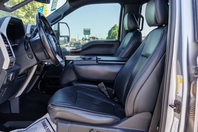 Used 2022 Ford F350 Lariat w/ Lariat Ultimate Package AWD/4WD image 6