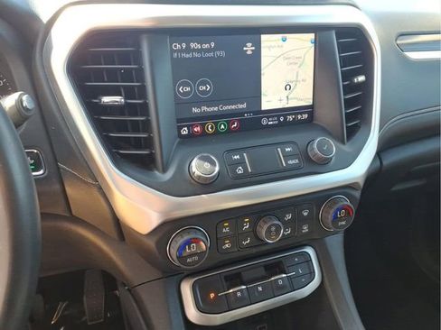 Used 2023 GMC Acadia SLT w/ Elevation Edition FWD image 9