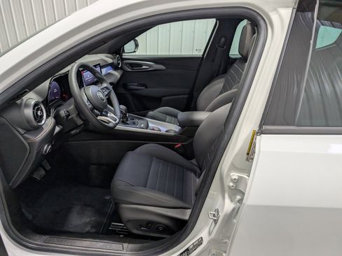 Used 2024 Alfa Romeo Tonale Ti image 15