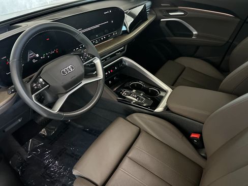 Used 2025 Audi Q5 Premium Plus w/ Premium Plus AWD/4WD image 11