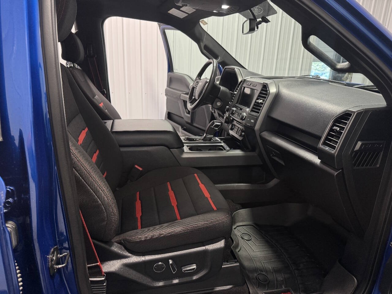 Used 2017 Ford F150 XLT w/ Equipment Group 302A Luxury AWD/4WD image 19