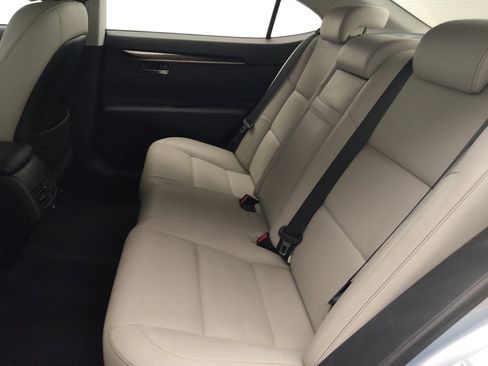 Used 2014 Lexus ES 350 w/ Luxury Package image 18