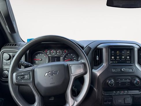 Used 2019 Chevrolet Silverado 1500 Custom Trail Boss w/ Custom Convenience Package AWD/4WD image 12
