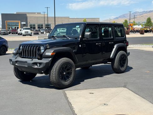 Used 2019 Jeep Wrangler Unlimited Sport AWD/4WD image 6