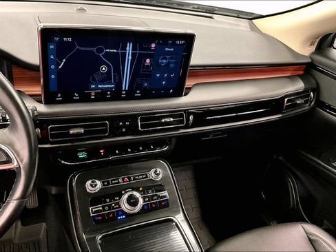 Used 2023 Lincoln Nautilus Reserve AWD/4WD image 30