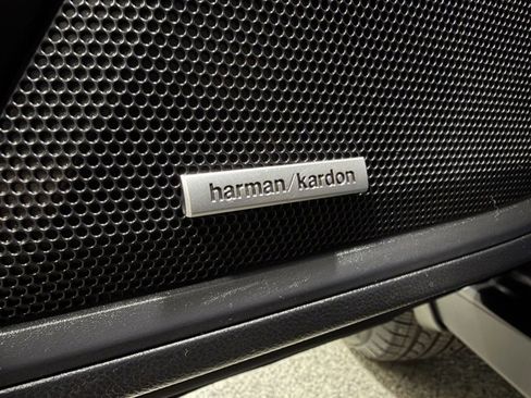 Used 2021 Subaru Outback Limited image 23