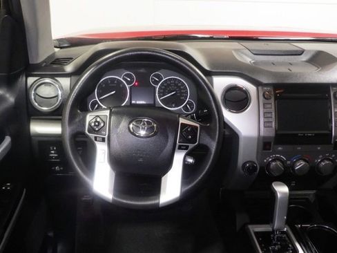 Used 2015 Toyota Tundra SR5 image 9
