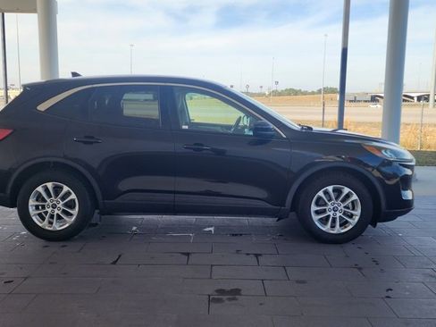 Used 2020 Ford Escape SE image 5