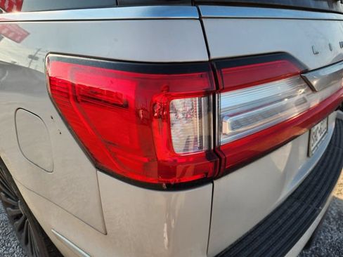 Used 2020 Lincoln Navigator Reserve w/ Luxury Package RWD image 6