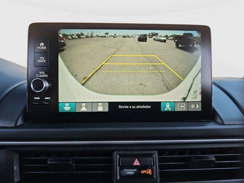 Used 2025 Honda Pilot EX-L image 13