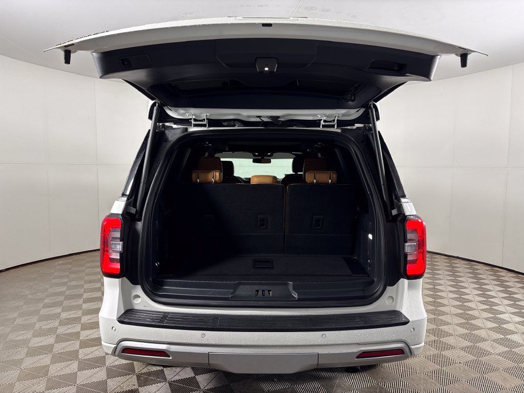 Certified 2023 Ford Expedition Platinum AWD/4WD image 25