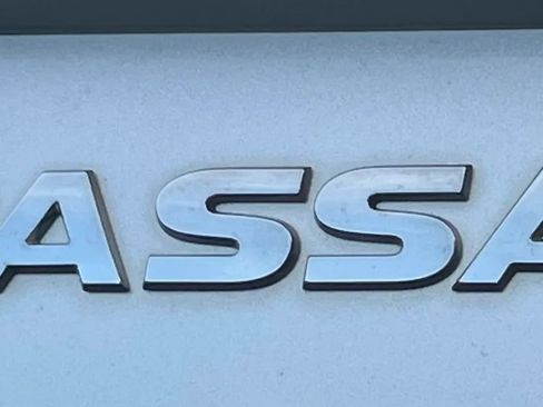 Used 2014 Volkswagen Passat TDI SE FWD image 47