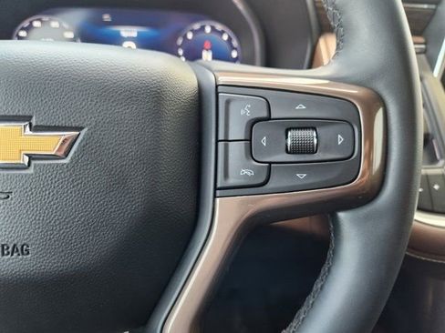 Used 2023 Chevrolet Suburban High Country image 30