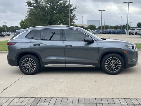 Certified 2026 Volkswagen Tiguan S FWD image 10