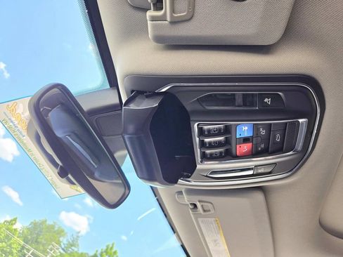 Used 2023 Jeep Grand Cherokee L Limited AWD/4WD image 35
