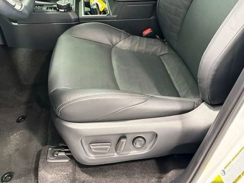 Certified 2025 Toyota 4Runner TRD Off-Road Premium AWD/4WD image 17