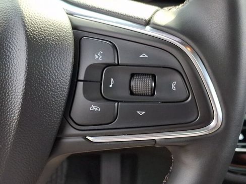 Used 2025 Buick Envista Preferred FWD image 24