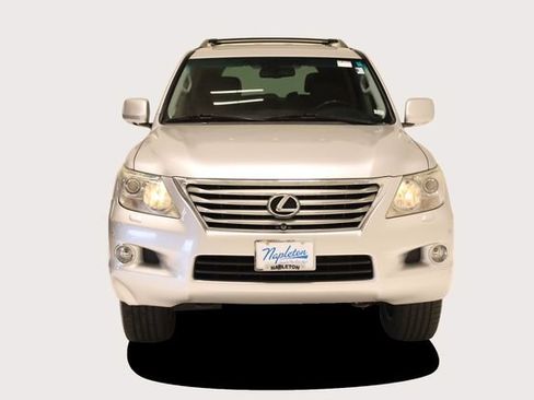 Used 2009 Lexus LX 570 4WD image 3