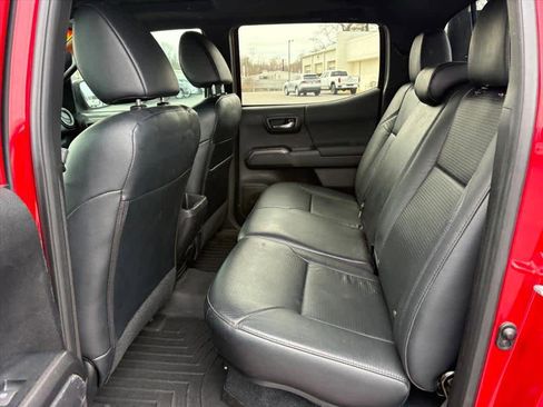 Used 2021 Toyota Tacoma TRD Sport w/ TRD Premium Sport Package image 9