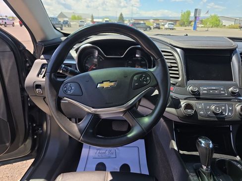 Used 2018 Chevrolet Impala Premier FWD image 16