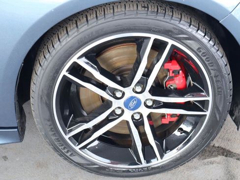 Used 2018 Ford Focus ST FWD image 41