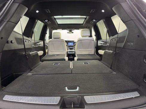 Used 2023 Cadillac XT6 Sport image 37
