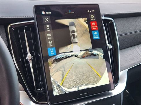 New 2026 Volvo XC90 T8 Ultra w/ Lounge Package image 13