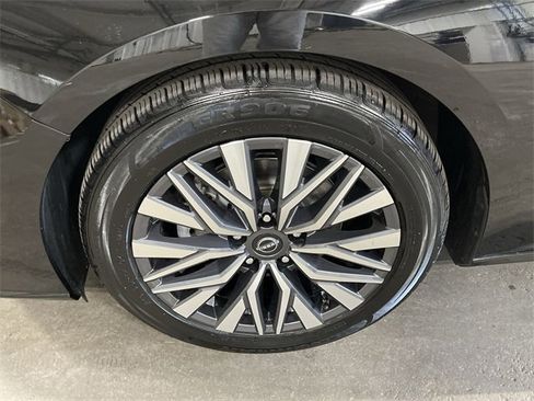 Used 2023 Nissan Altima 2.5 SV image 22