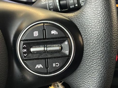 Used 2023 Kia Soul LX w/ LX Technology Package FWD image 35