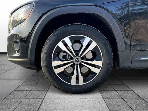 Certified 2025 Mercedes-Benz GLB 250 4MATIC image 4