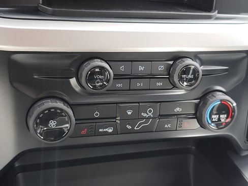 New 2024 Ford F450 XLT w/ XLT Value Package image 19