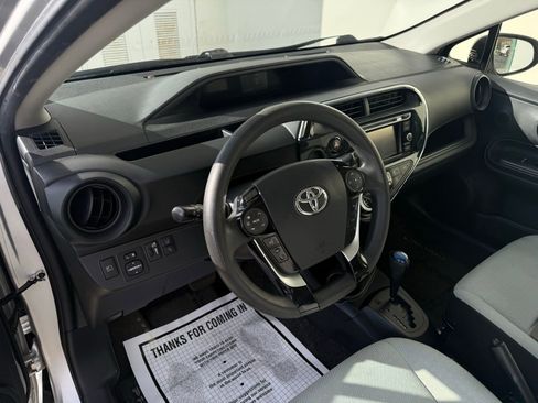 Used 2018 Toyota Prius C One w/ Carpet Mat Package image 11