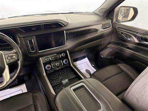 Used 2023 GMC Yukon XL Denali image 21