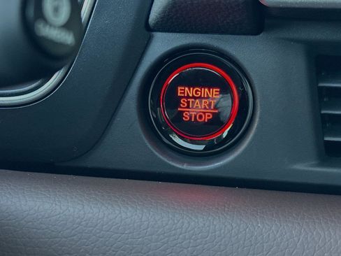 New 2025 Honda Pilot Elite image 24