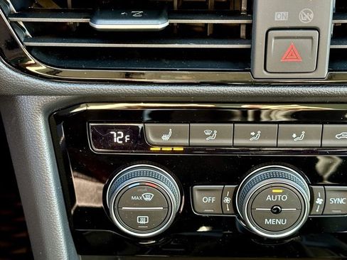 New 2024 Volkswagen Taos SE image 24