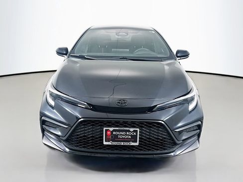 Used 2023 Toyota Corolla SE image 2
