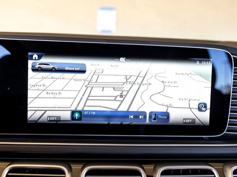 New 2026 Mercedes-Benz GLS 580 4MATIC image 13