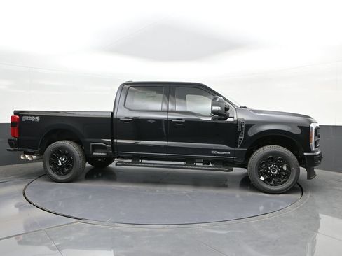 New 2026 Ford F250 Lariat w/ Black Appearance Package AWD/4WD image 24