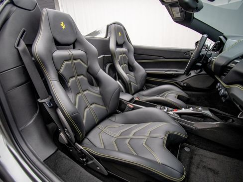 Used 2017 Ferrari 488 Spider RWD image 22