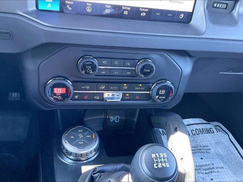 Certified 2025 Ford Bronco Badlands AWD/4WD image 30