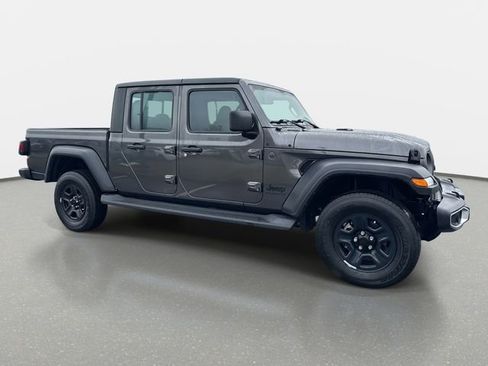 Used 2024 Jeep Gladiator Sport image 6