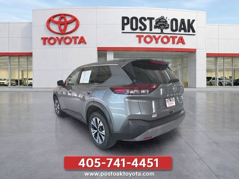 Used 2021 Nissan Rogue SV AWD/4WD image 3